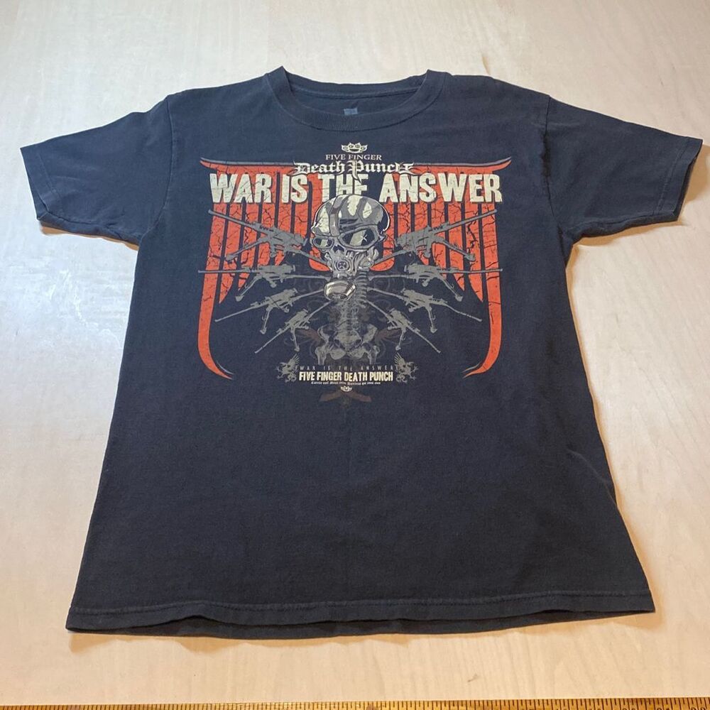 Five Finger Death Punch Men’s large Black “War is the Answer” Concert T-Shirt Si